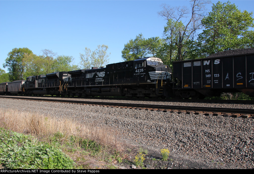 NS 4235 and 1002 as mid train DPUs on train 596